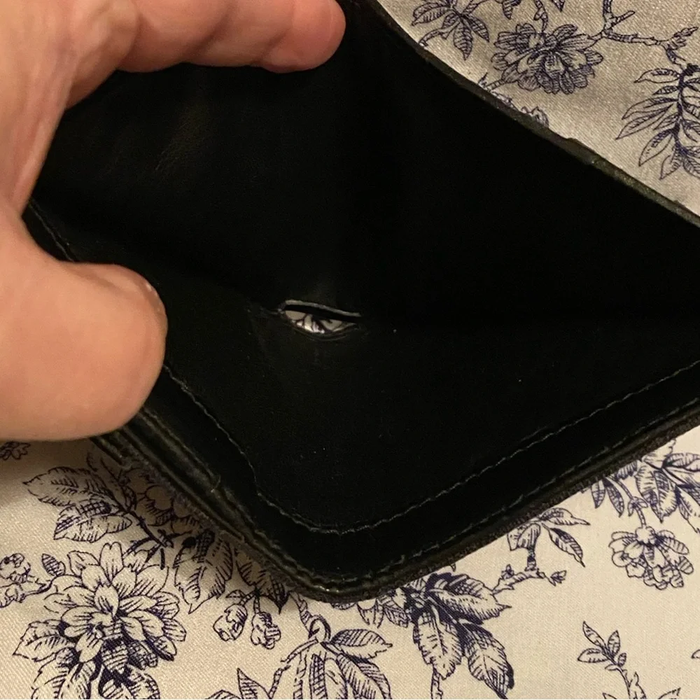 Gucci Jackie GG Black Canvas Compact Wallet w/Gunmetal Hardware - Picture 7 of 15